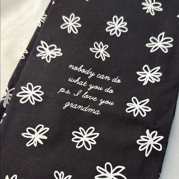 Floral Black kitchen flour sack towel, grandma quite, NWT - Picture 2 of 7